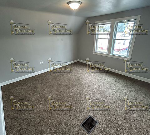 4th image of 80 Harvest St