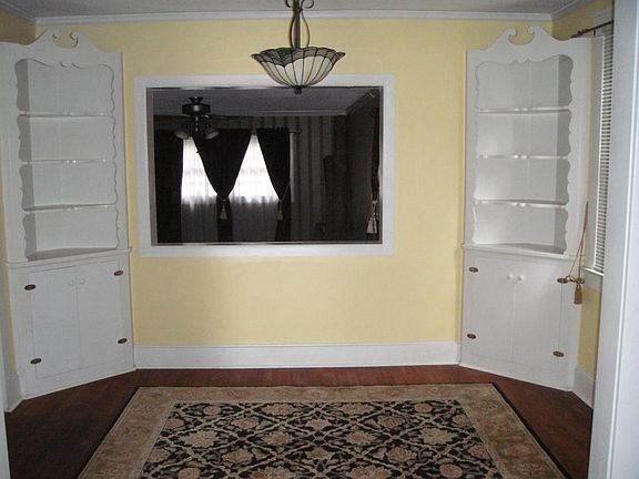 3rd image of 1505 Saint Charles Ave