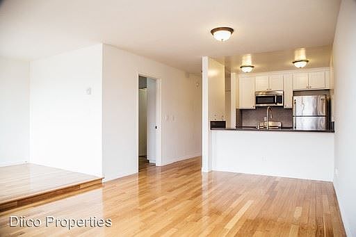 4th image of 724 W Knoll Dr APT 112
