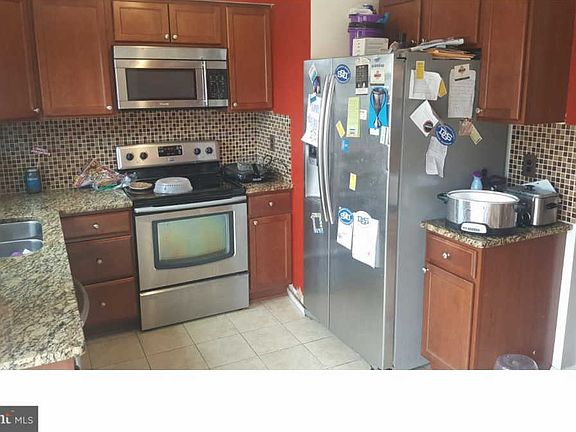 3rd image of 407 Woodmill Ct