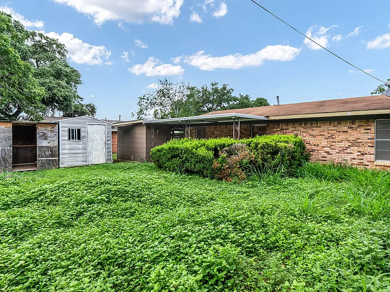 218 E Villaret Blvd — Photo 17