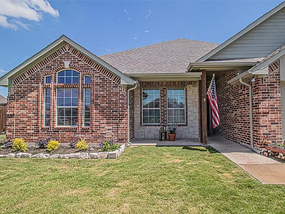 2nd image of 701 Dickerson Cir
