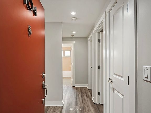 3rd image of 15132 NE 82nd St Unit 104