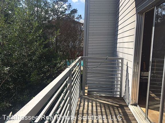 3rd image of 302 Stadium Dr APT 202