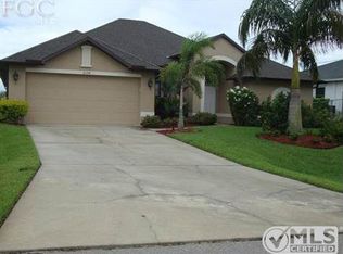 2104 SW 40th Ter, Cape Coral, FL 33914