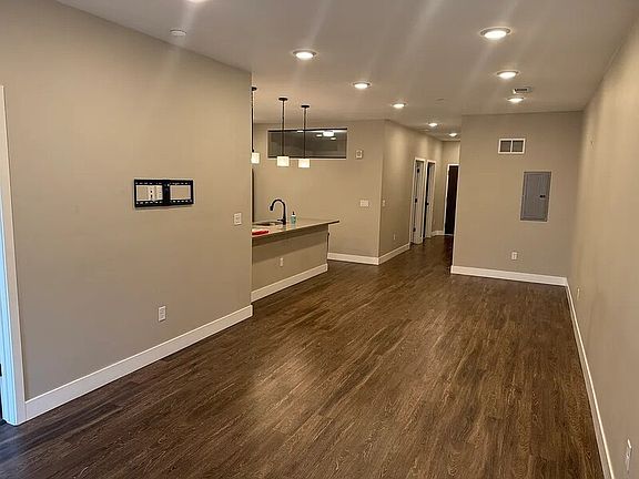 2nd image of 2729 W 28th Ave #506
