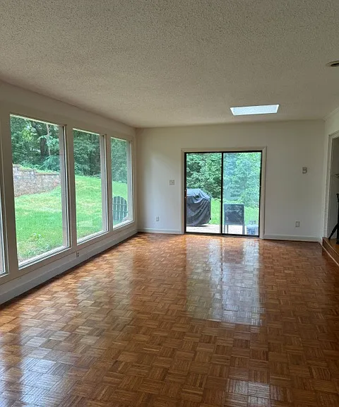 209 Walden Pl — Photo 7