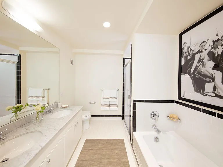 The Colonnade Residences — Photo 26