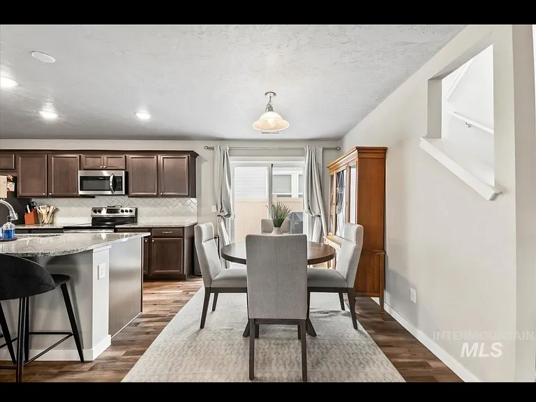 7662 S Sea Breeze Way — Photo 8