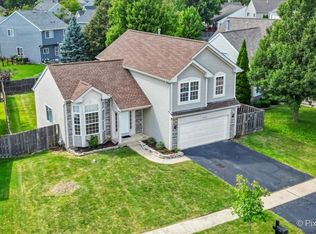 3021 Melbourne Ln, Lake In The Hills, IL 60156