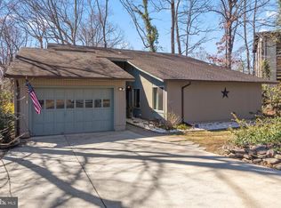 2617 Woodfern Ct, Woodbridge, VA 22192