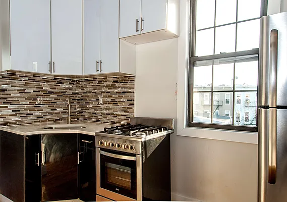 Rented by Nooklyn NYC LLC | media 74