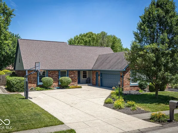 8327 Chateaugay Dr, Indianapolis, IN 46217