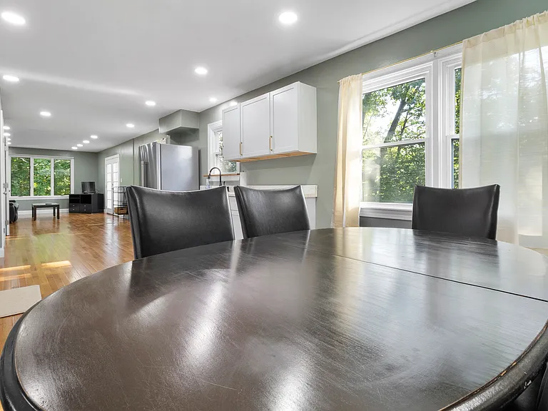 33 Concord Dr — Photo 5