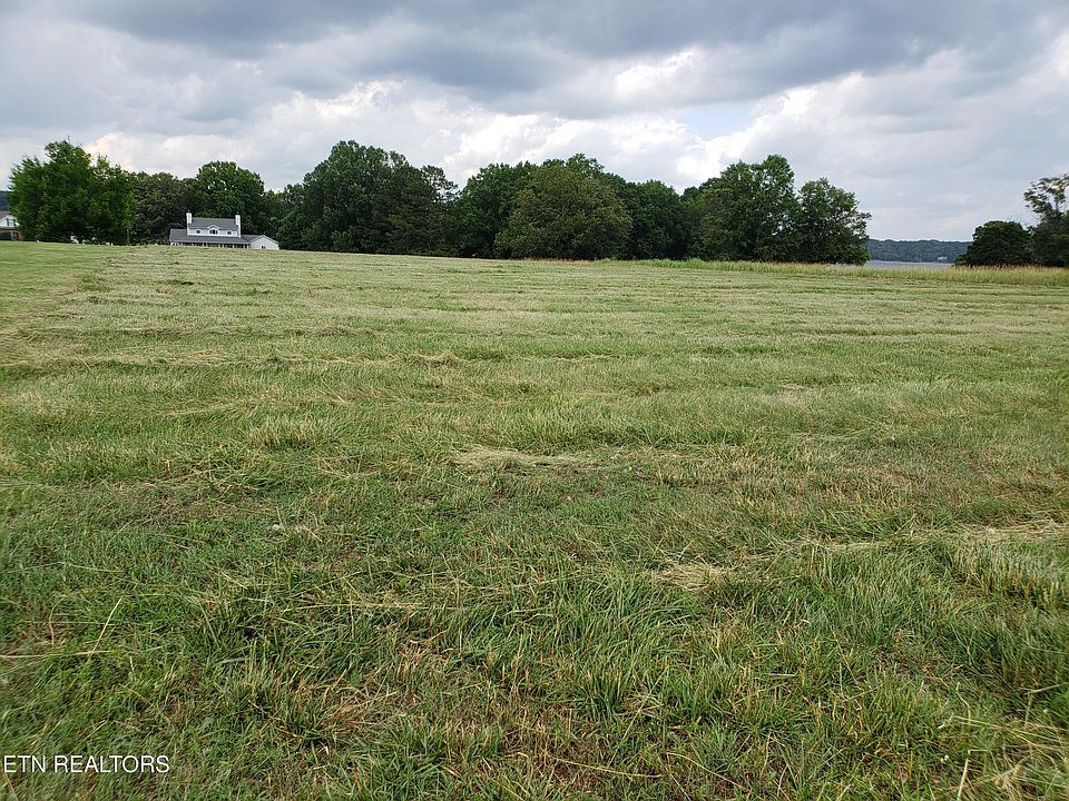 2nd image of 814 Tucker Place Way