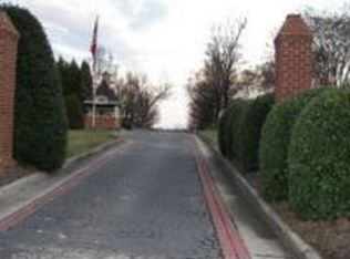 350 40th Avenue Dr NW, Hickory, NC 28601
