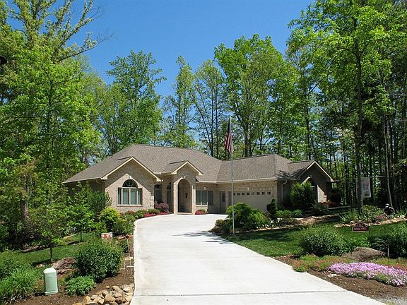 2nd image of 102 Okema Cir