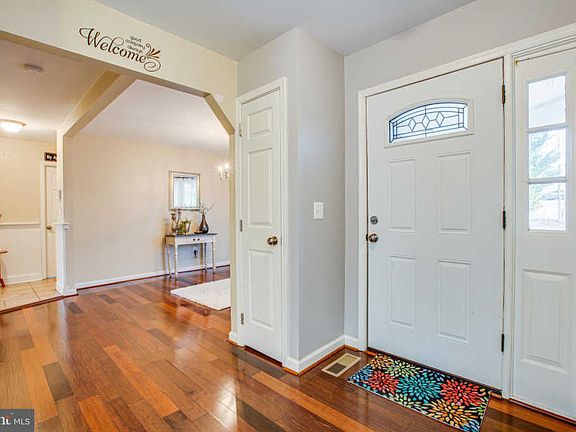 5th image of 6706 Shallow Creek Ct
