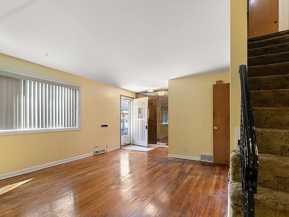 3rd image of 517 James Ct Unit A