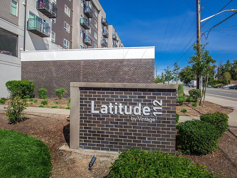 Latitude 112 — Photo 23