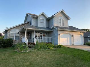 14 Peter Pan Ln, Marshall, MI 49068