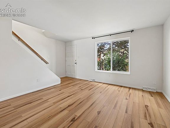 5th image of 1224 Cree Dr