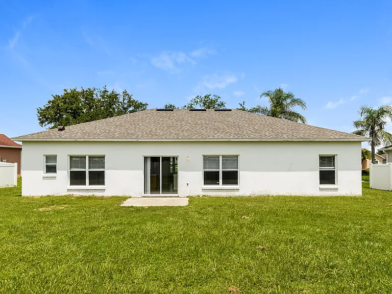 2510 Sherbrook Ln — Photo 16