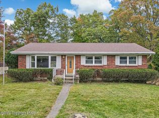 191 Mountain View Dr, Stroudsburg, PA 18360