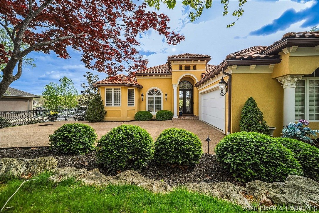 582 Brookhaven Ln, Sunrise Beach, MO 65079 | Zillow