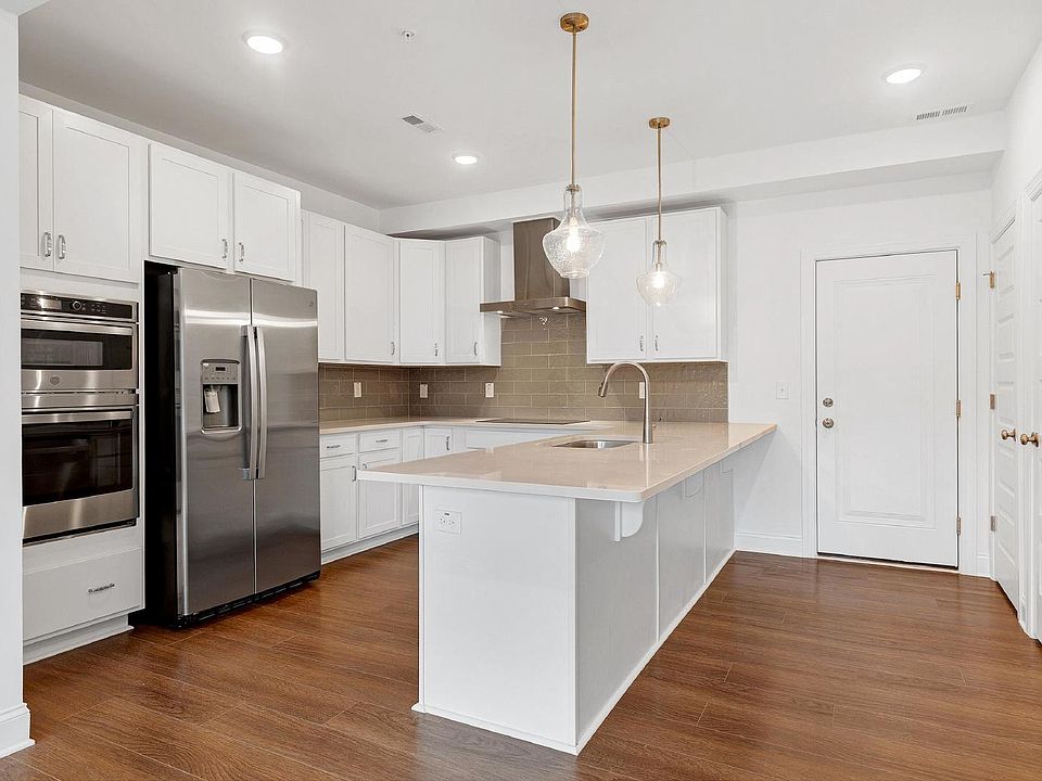 1st image of 1204 S Person St #101