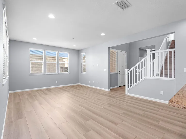 306 Misty Cir — Photo 15