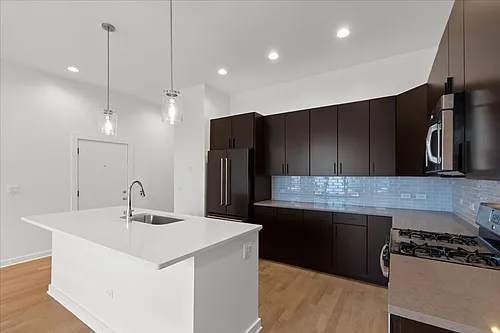1651 W Chicago Ave #3W Photo 1