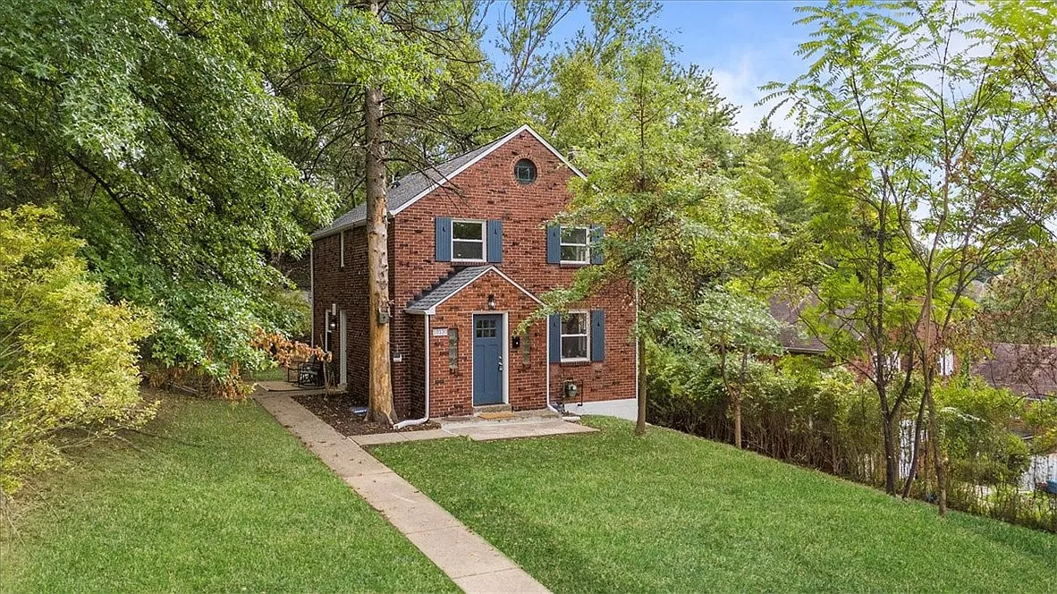 10120 Gibson St photo 1