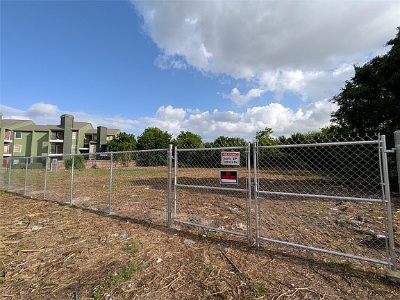 3rd image of 14536 Empanada Dr