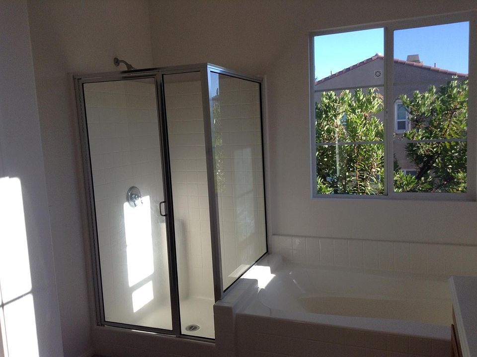 2nd image of 523 Scarlet Pl