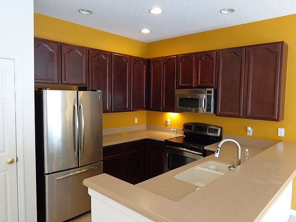 3rd image of 10344 Park Commons Dr