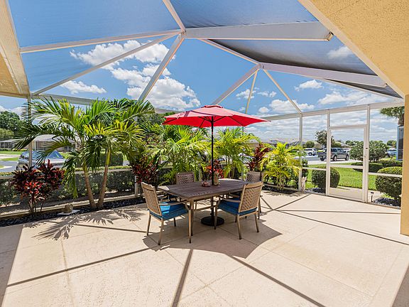 3rd image of 1240 NW Sun Terrace Cir #11D