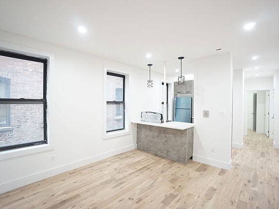 2nd image of 28 Saint Nicholas Pl #3C