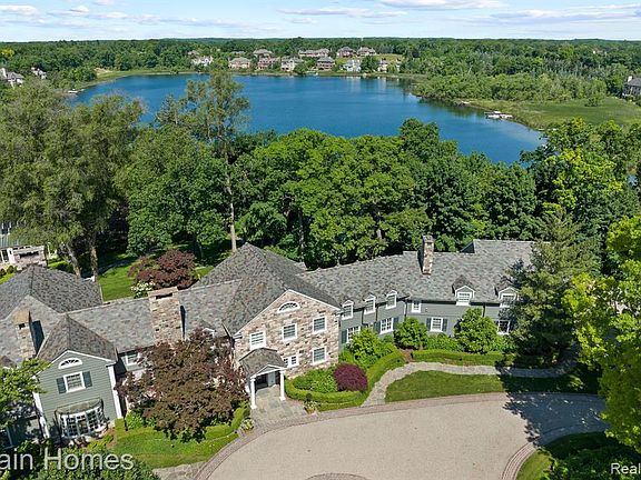 2600 Turtle Lake Dr, Bloomfield Hills, MI 48302 | MLS #20240033011 | Zillow