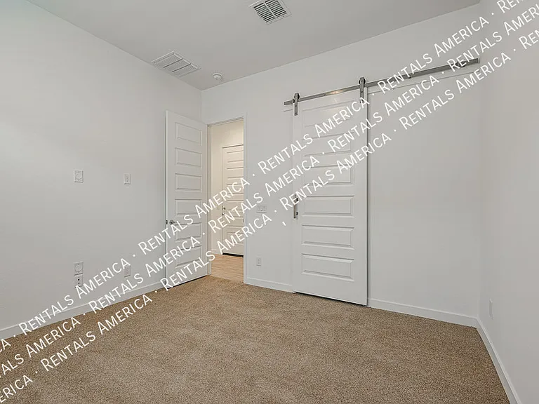 2631 W Pecan Rd — Photo 32