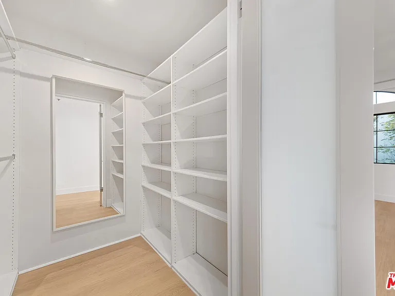 200 N Swall Dr #9 — Photo 14