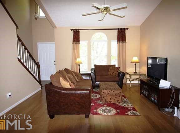 4th image of 4004 Sidney Lanier Blvd