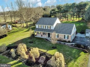 266 Schoolhouse Rd, New Providence, PA 17560