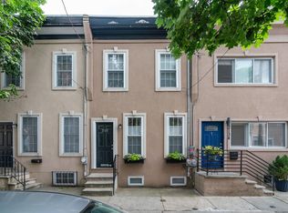 2132 Titan St, Philadelphia, PA 19146