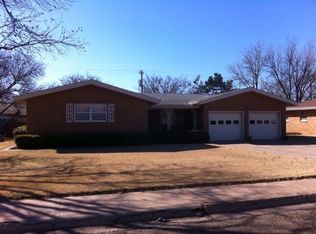 1345 W Crosby St, Slaton, TX 79364