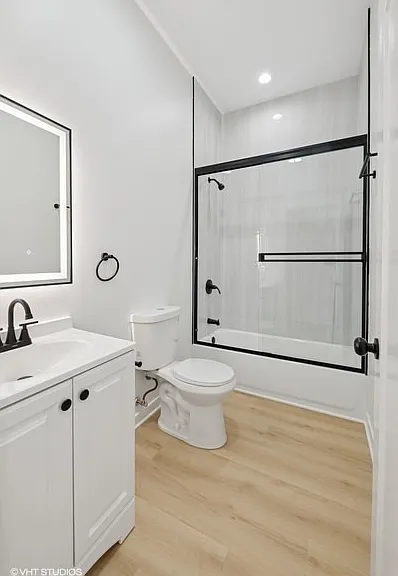 1056 N Central Park Ave #2 — Photo 4