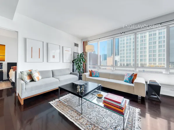 350 West 42nd Street image 1 of 12