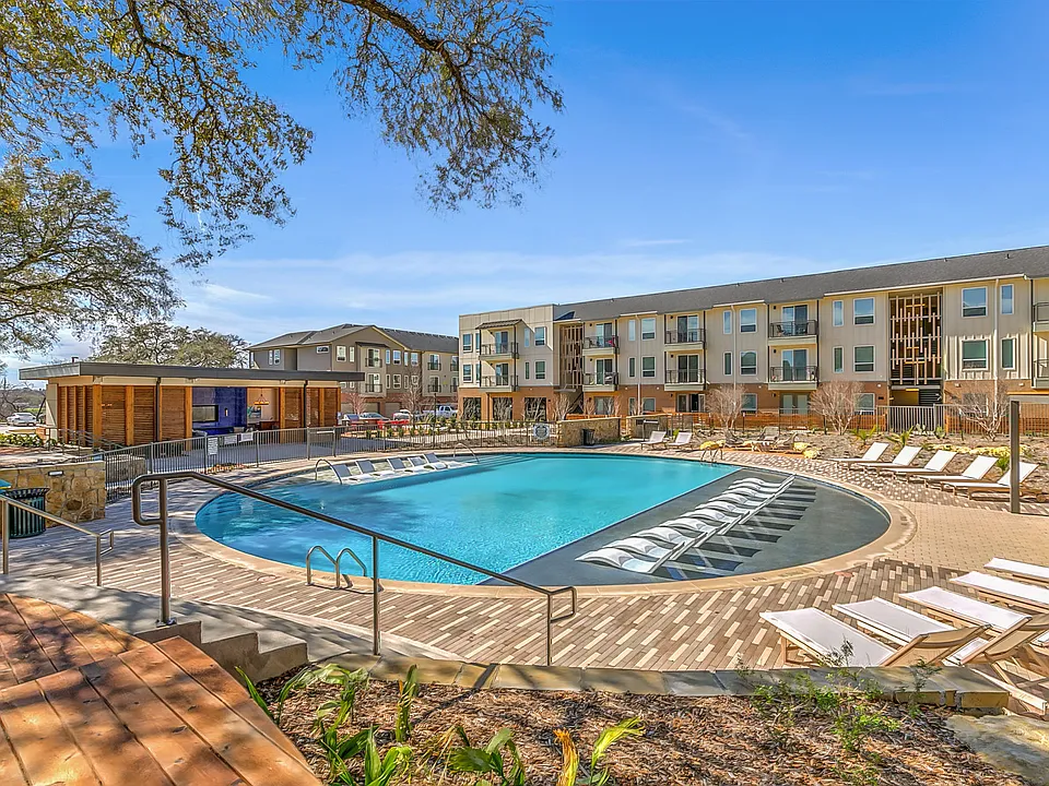 The Scenic at River East apartments community photo
