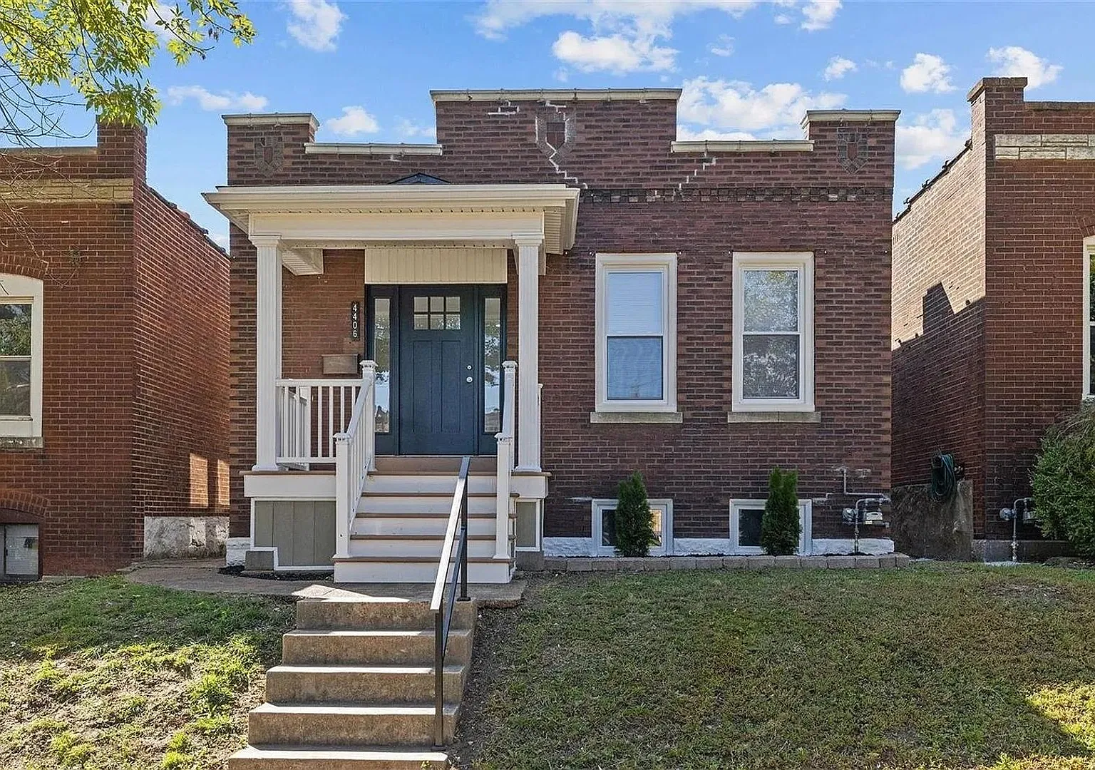 3 Bedroom Single Family Home in Saint Louis - Bevo Mill — Photo 1
