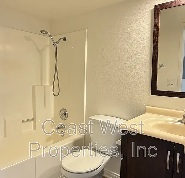 485 Chestnut Ave E — Photo 14
